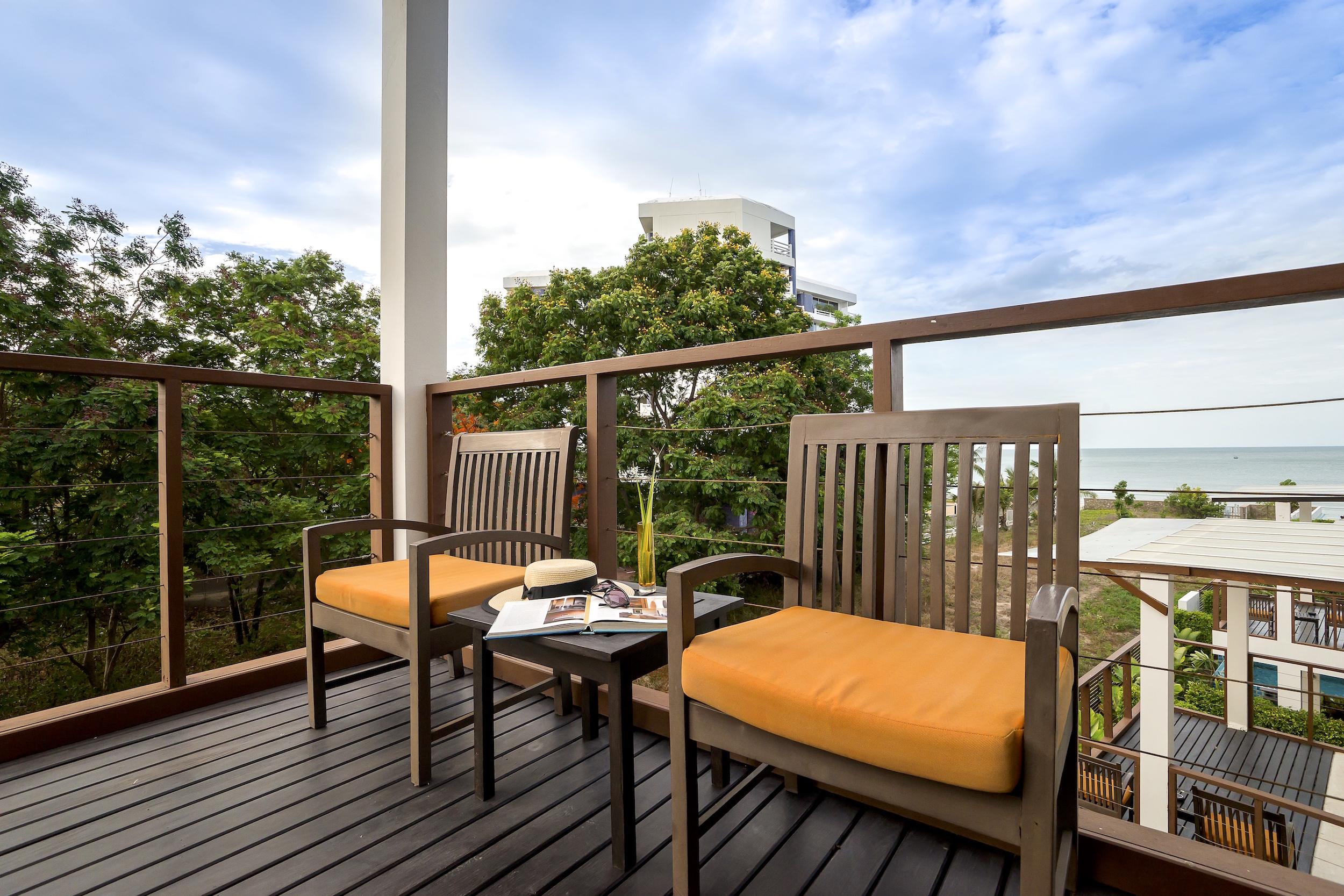 The Rock Hua Hin Beachfront Spa Resort Екстериор снимка