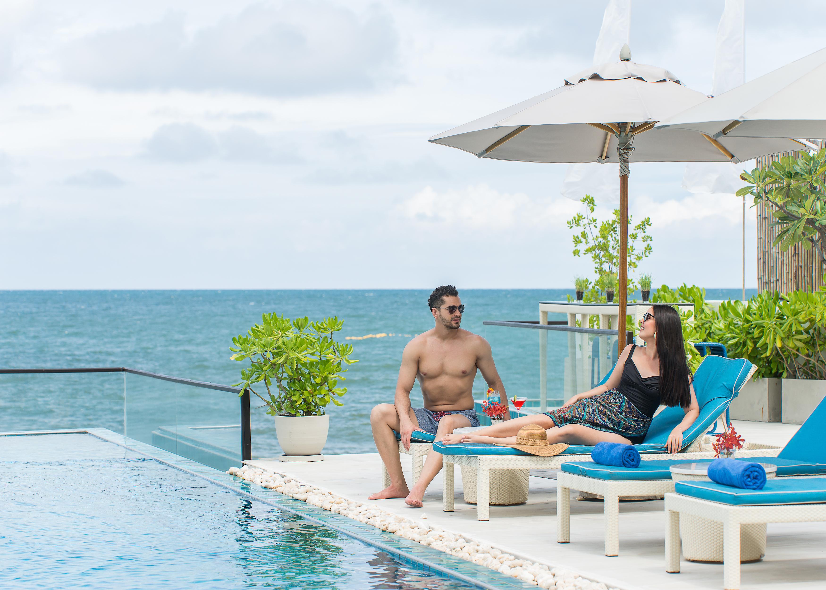 The Rock Hua Hin Beachfront Spa Resort Екстериор снимка