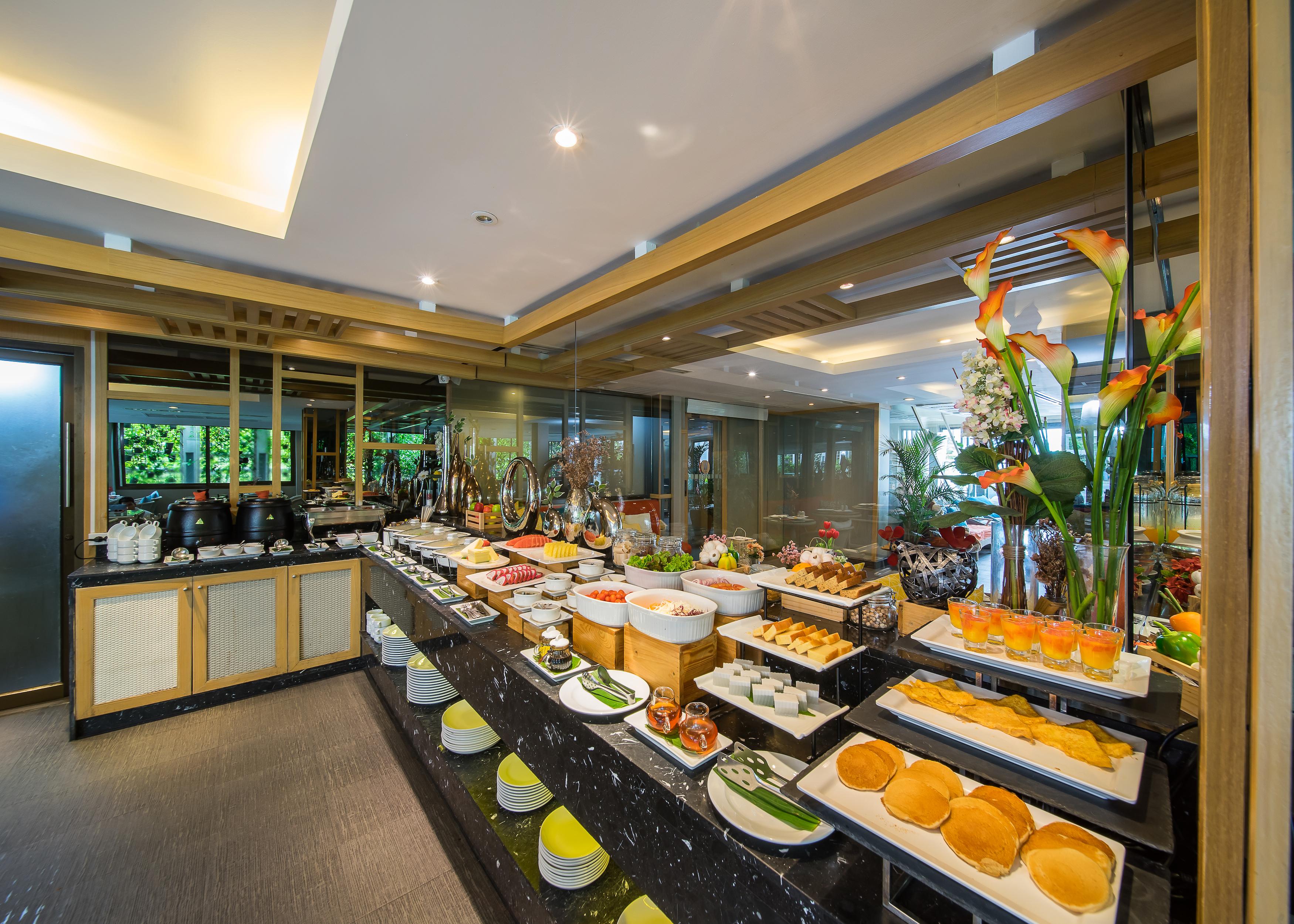 The Rock Hua Hin Beachfront Spa Resort Екстериор снимка