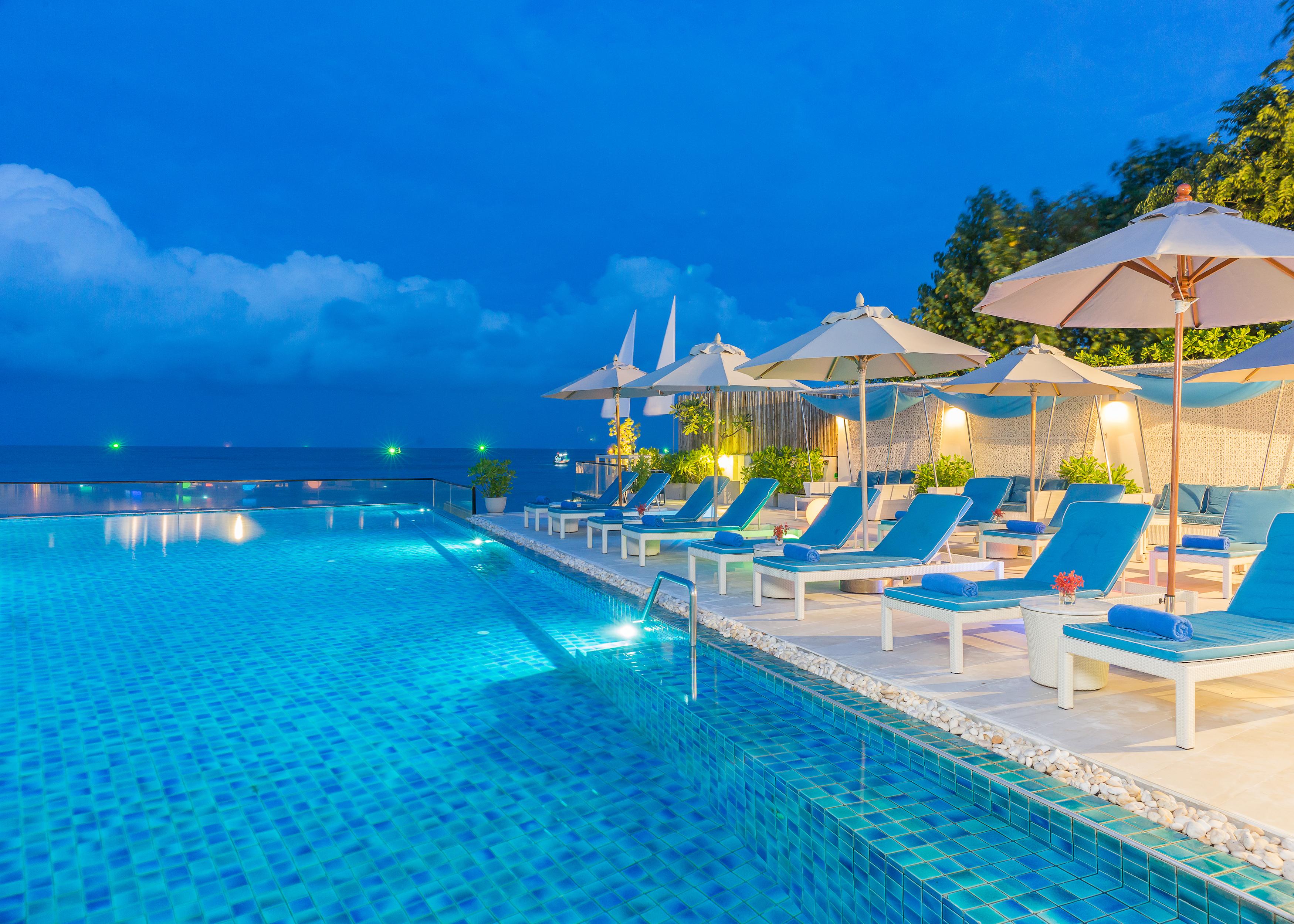 The Rock Hua Hin Beachfront Spa Resort Екстериор снимка
