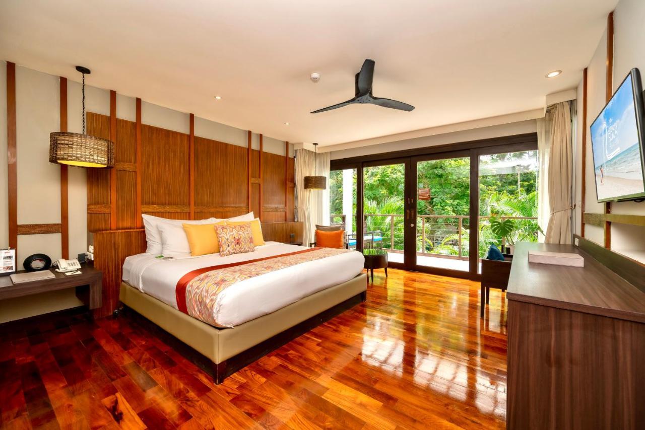 The Rock Hua Hin Beachfront Spa Resort Екстериор снимка
