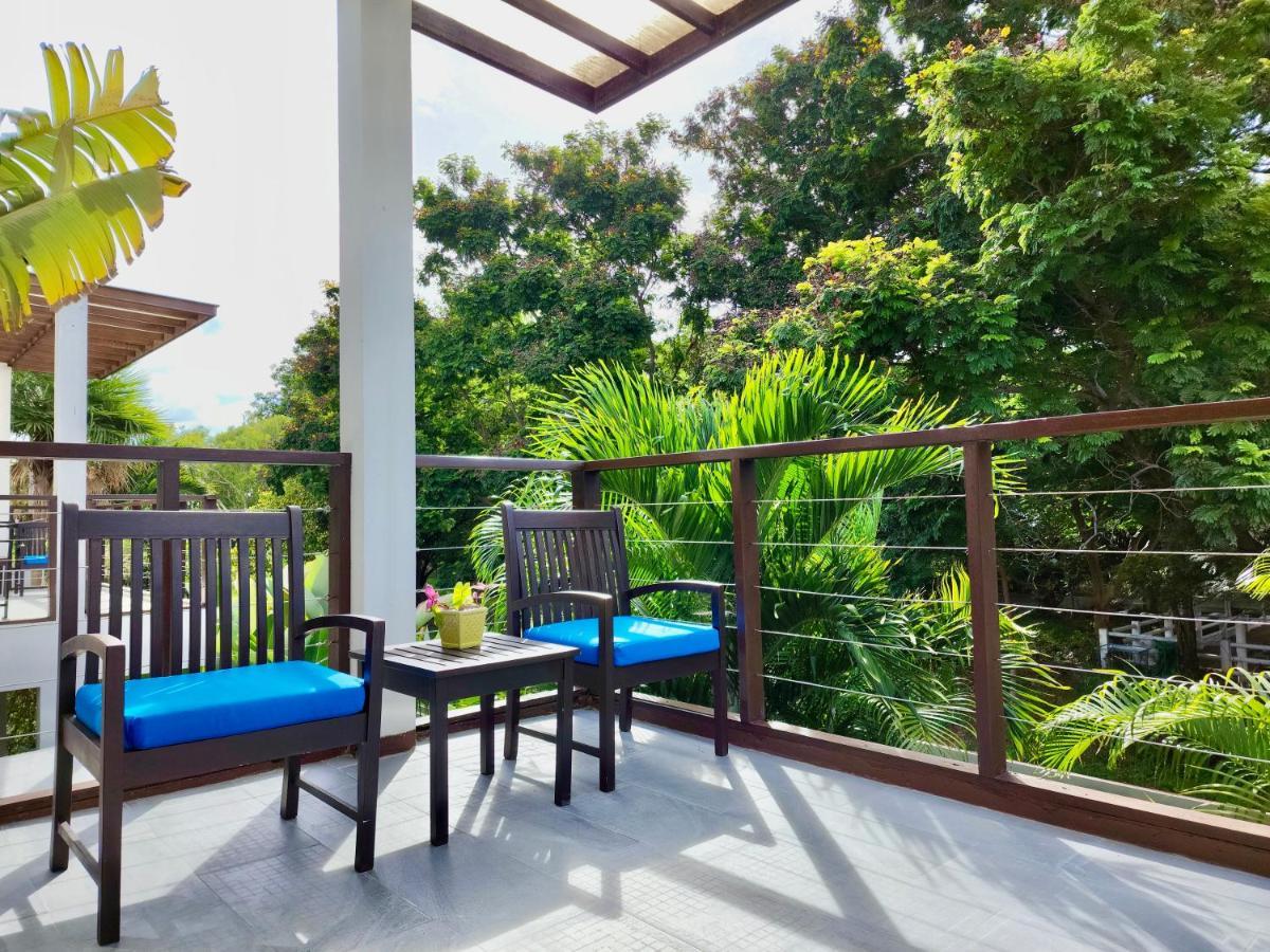 The Rock Hua Hin Beachfront Spa Resort Екстериор снимка