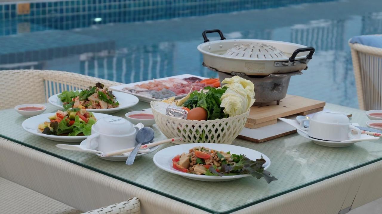 The Rock Hua Hin Beachfront Spa Resort Екстериор снимка