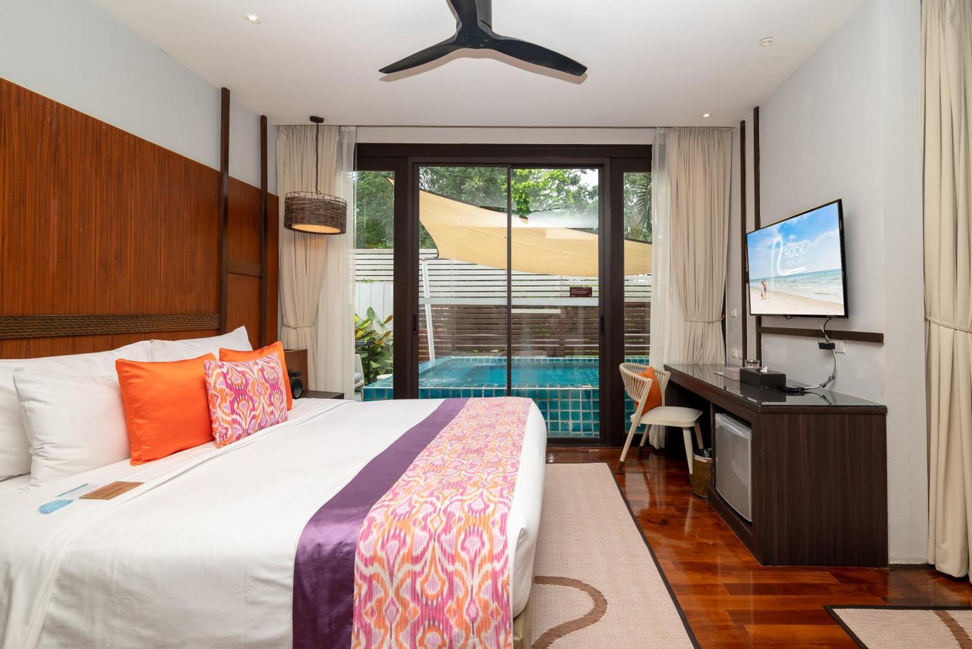 The Rock Hua Hin Beachfront Spa Resort Екстериор снимка