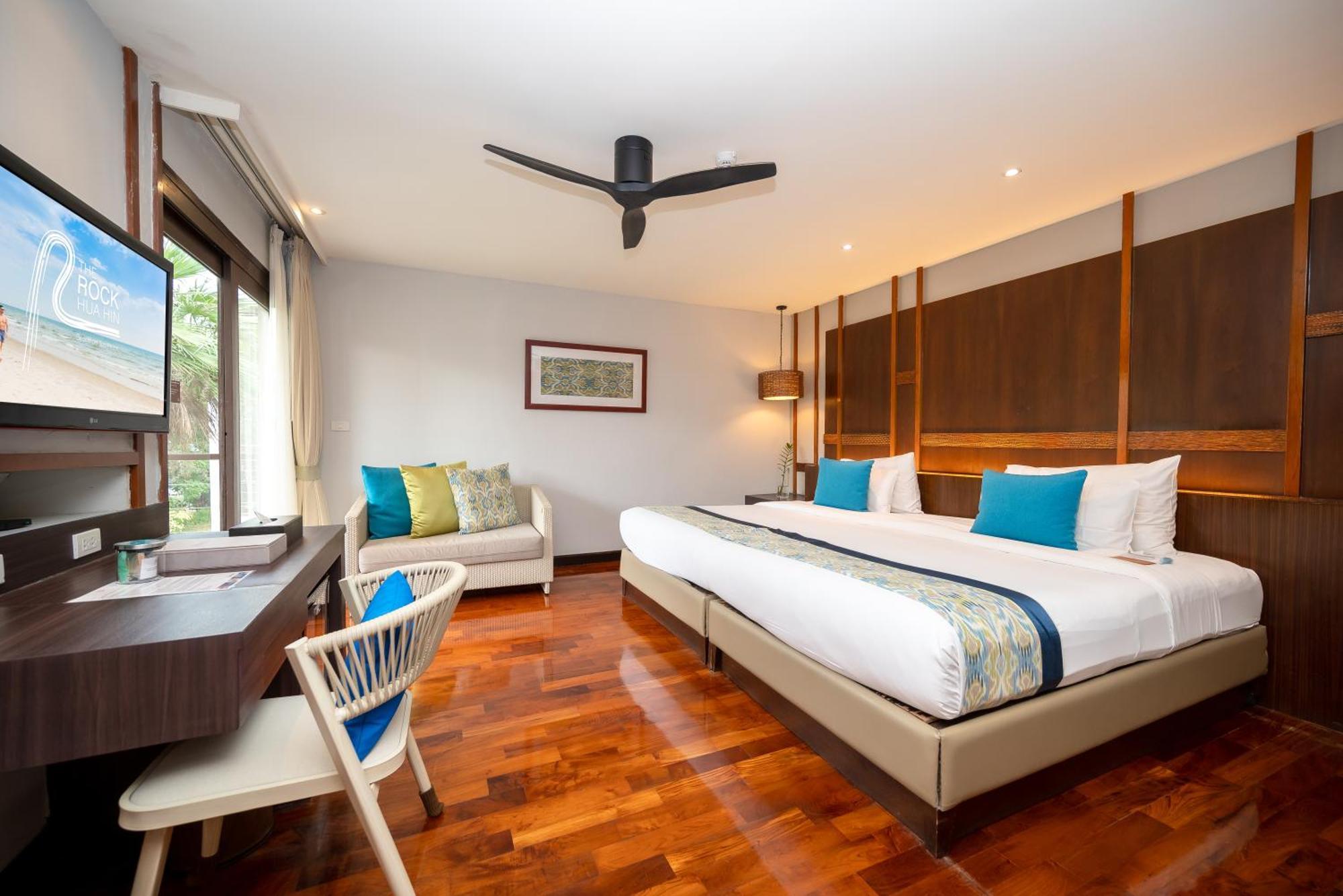 The Rock Hua Hin Beachfront Spa Resort Екстериор снимка