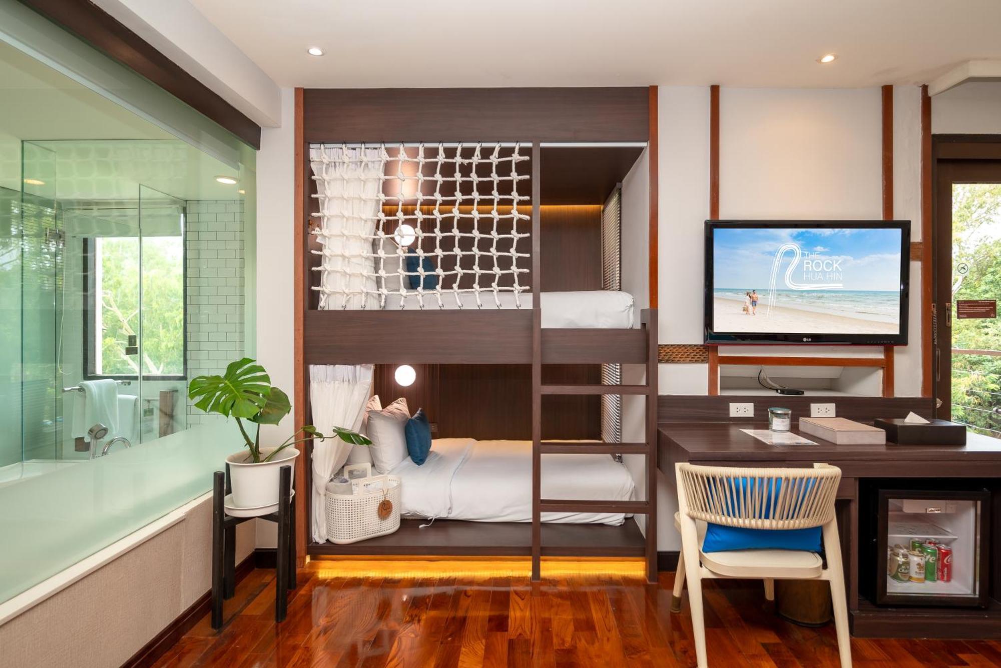The Rock Hua Hin Beachfront Spa Resort Екстериор снимка